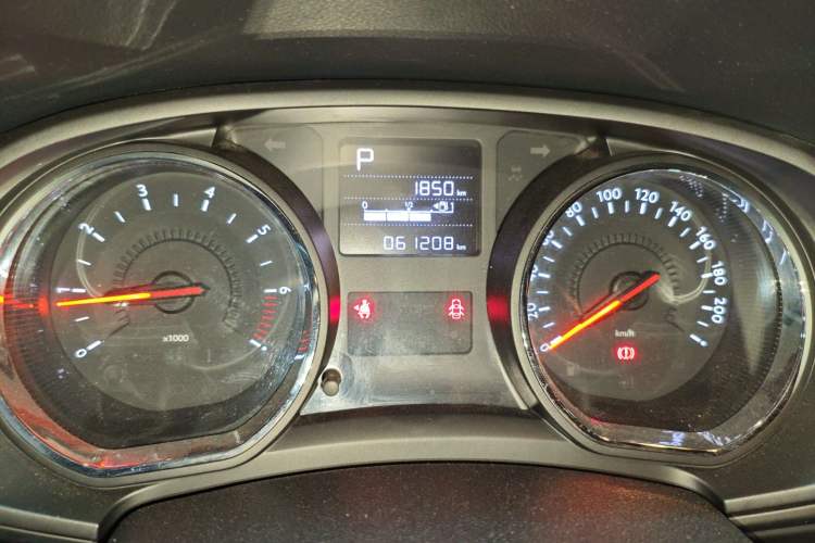 Used Citroen C3-XR 2015 1.6THP Automatic Pioneer Model Odometer Close Up