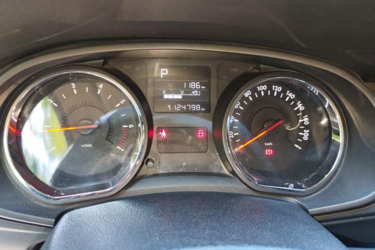 Used Citroen C3-XR 2015 1.6L Automatic Pioneer Model Odometer Close Up