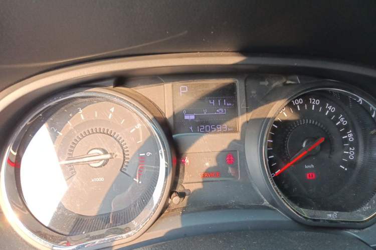 Used Citroen C3-XR 2015 1.6L Automatic Pioneer Model Odometer Close Up
