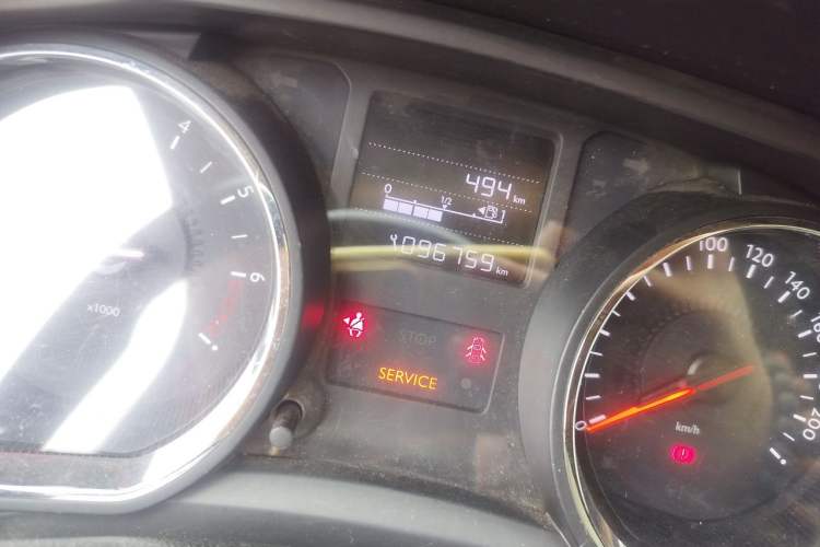 Used Citroen C3-XR 2015 1.6L Manual Pioneer Model Odometer Close Up