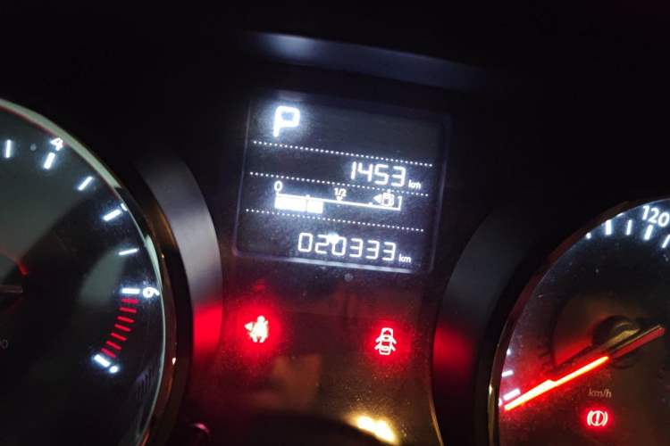 Used Citroen C3-XR 2015 1.6L Automatic Pioneer Model Odometer Close Up