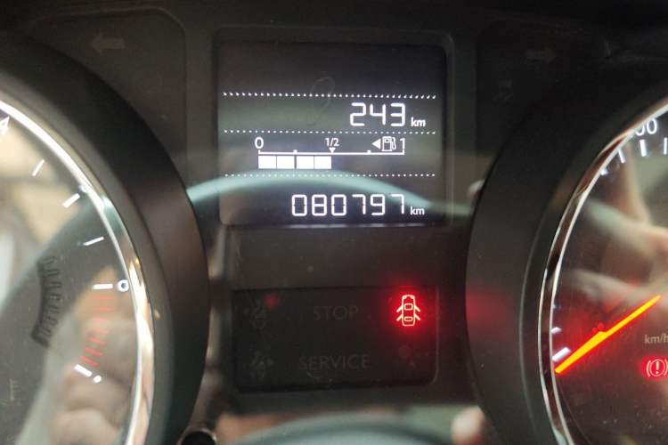 Used Citroen C3-XR 2015 1.6L Manual Pioneer Model Odometer Close Up