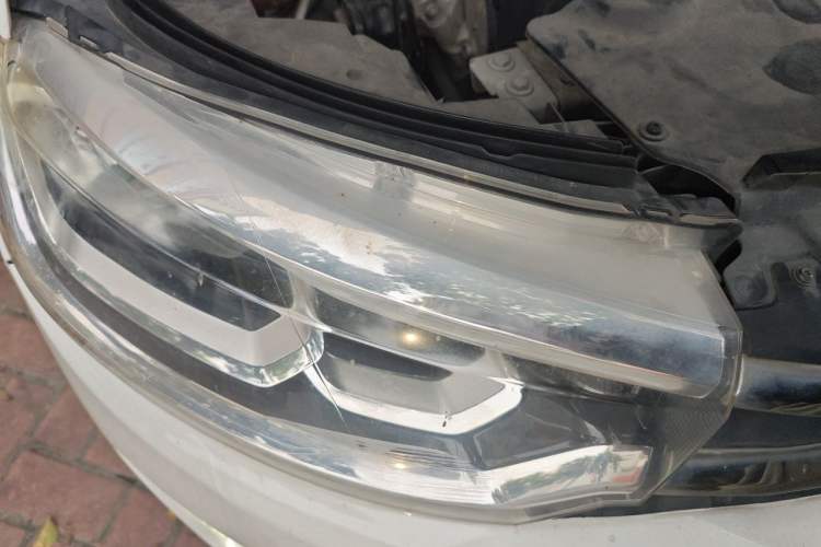 Used Citroen C3-XR 2015 1.6L Automatic Pioneer Model Right Front Headlight
