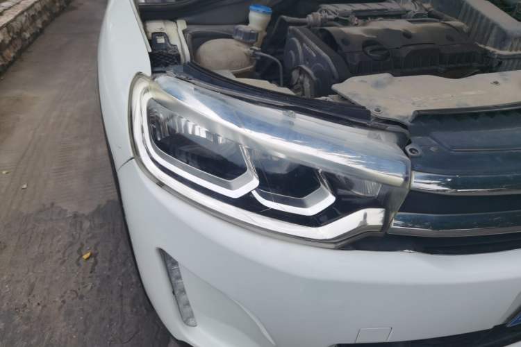Used Citroen C3-XR 2015 1.6THP Automatic Pioneer Model Right Front Headlight