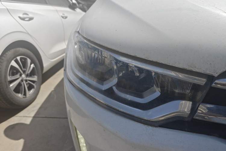 Used Citroen C3-XR 2015 1.6L Automatic Pioneer Model Right Front Headlight