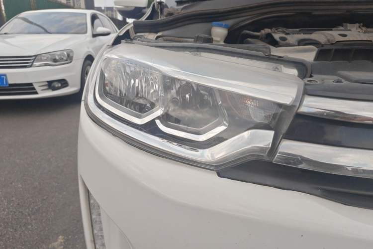 Used Citroen C3-XR 2015 1.6L Manual Pioneer Model Right Front Headlight