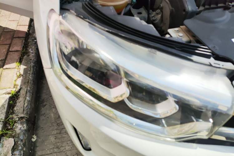 Used Citroen C3-XR 2015 1.6L Automatic Pioneer Model Right Front Headlight