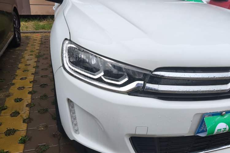 Used Citroen C3-XR 2015 1.6L Automatic Pioneer Model Right Front Headlight