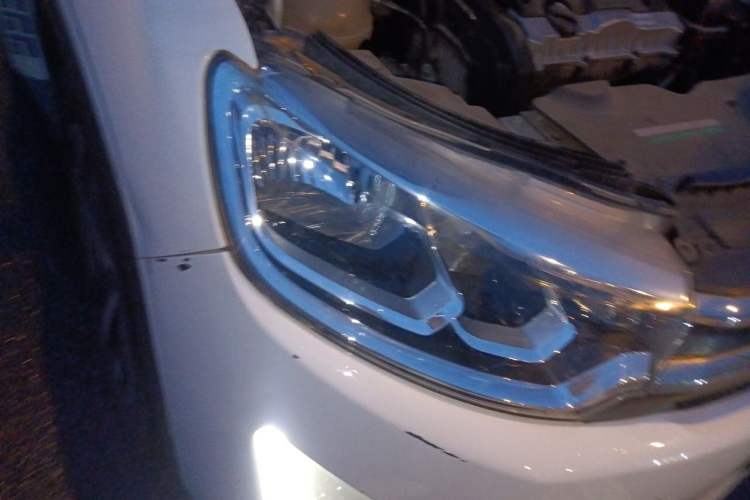 Used Citroen C3-XR 2015 1.6L Automatic Pioneer Model Right Front Headlight