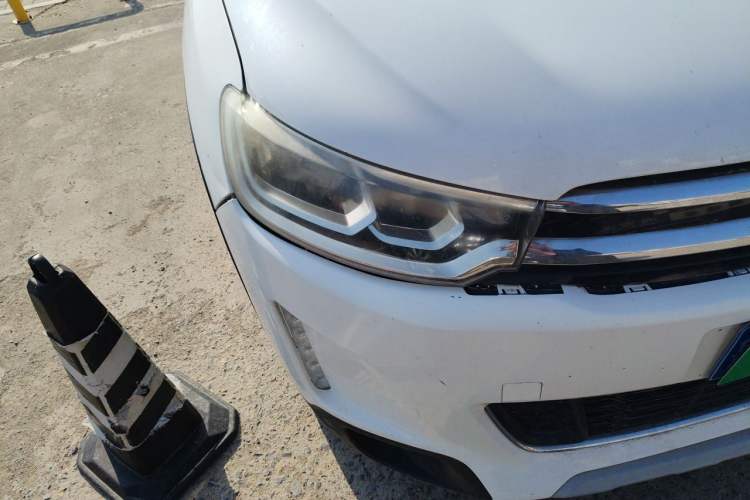 Used Citroen C3-XR 2015 1.6L Automatic Pioneer Model Right Front Headlight