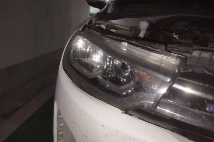 Used Citroen C3-XR 2015 1.6L Automatic Pioneer Model Right Front Headlight