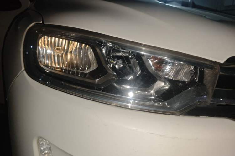Used Citroen C3-XR 2015 1.6L Automatic Pioneer Model Right Front Headlight