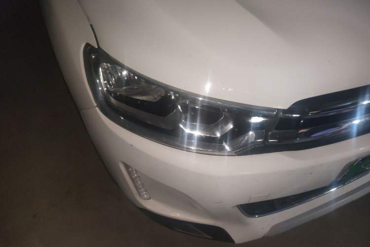 Used Citroen C3-XR 2015 1.6L Automatic Fashion Model Right Front Headlight