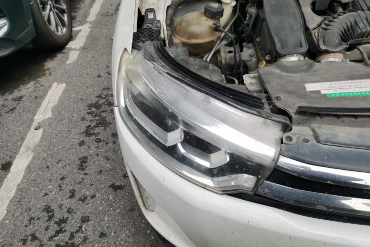 Used Citroen C3-XR 2015 1.6THP Automatic Pioneer Model Right Front Headlight
