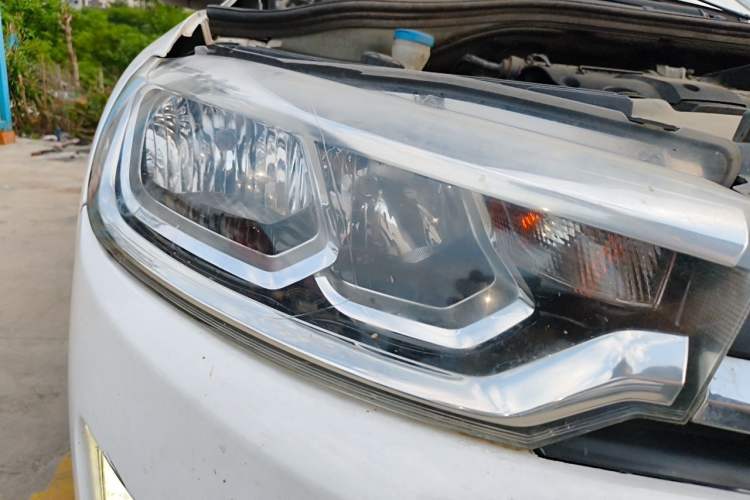 Used Citroen C3-XR 2015 1.6L Automatic Smart Version Right Front Headlight