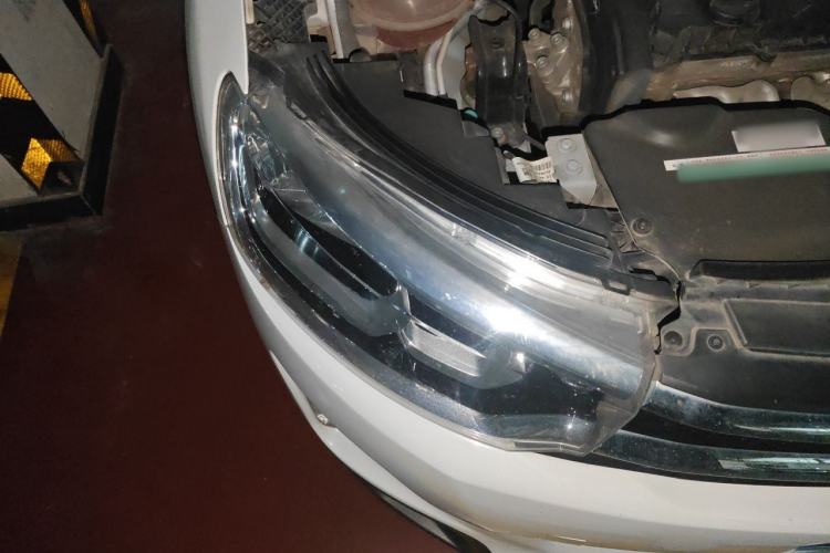 Used Citroen C3-XR 2015 1.6L Automatic Pioneer Model Right Front Headlight