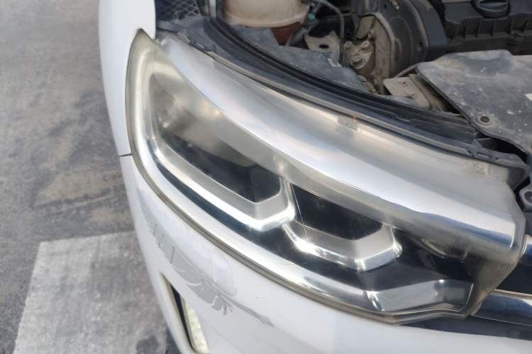 Used Citroen C3-XR 2015 1.6L Automatic Smart Version Right Front Headlight