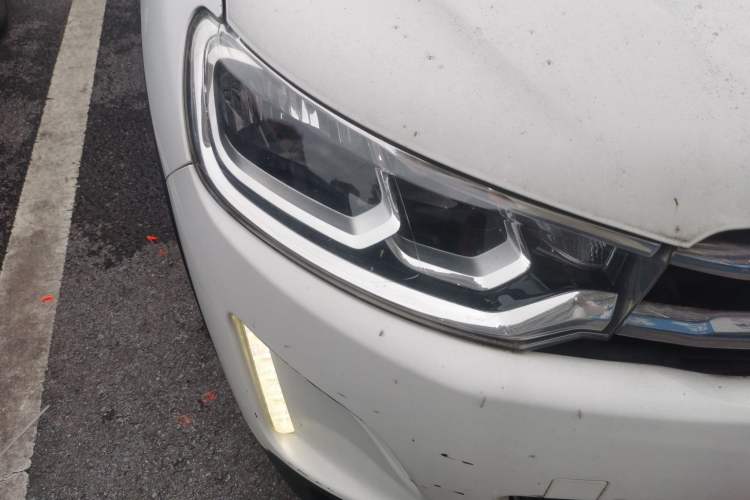 Used Citroen C3-XR 2015 1.6L Automatic Pioneer Model Right Front Headlight