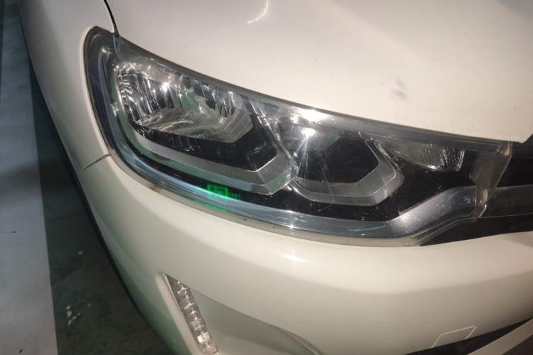 Used Citroen C3-XR 2015 1.6L Automatic Pioneer Model Right Front Headlight