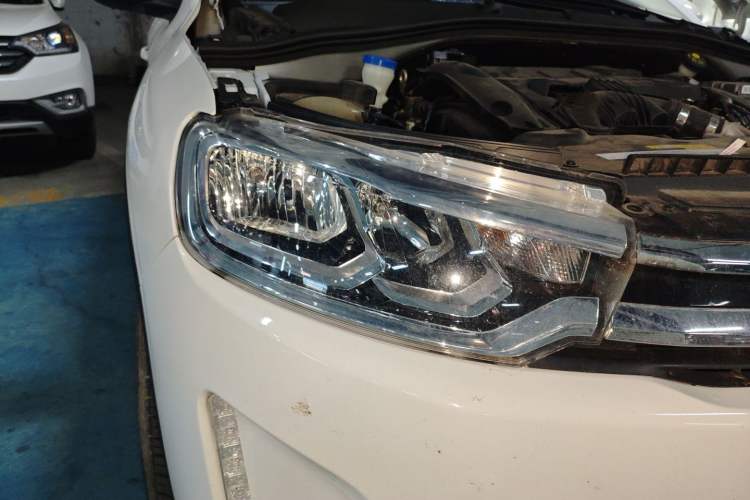 Used Citroen C3-XR 2015 1.6THP Automatic Pioneer Model Right Front Headlight