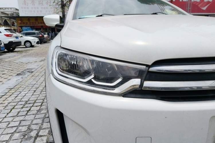 Used Citroen C3-XR 2015 1.6L Manual Fashion Edition Right Front Headlight