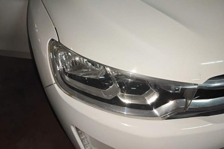 Used Citroen C3-XR 2015 1.6L Automatic Pioneer Model Right Front Headlight