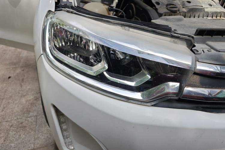 Used Citroen C3-XR 2015 1.6L Manual Pioneer Model Right Front Headlight