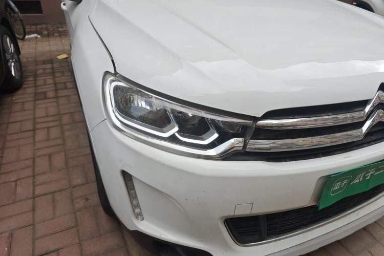 Used Citroen C3-XR 2015 1.6L Manual Pioneer Model Right Front Headlight