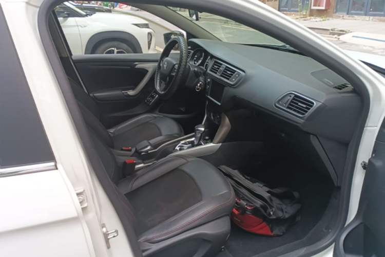 Used Citroen C3-XR 2015 1.6L Automatic Pioneer Model Right Front Seat