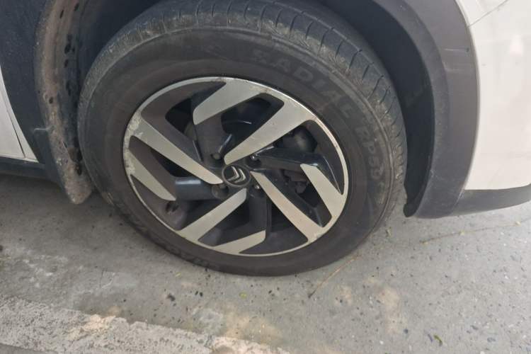 Used Citroen C3-XR 2015 1.6L Automatic Pioneer Model Right Front Wheel Hub