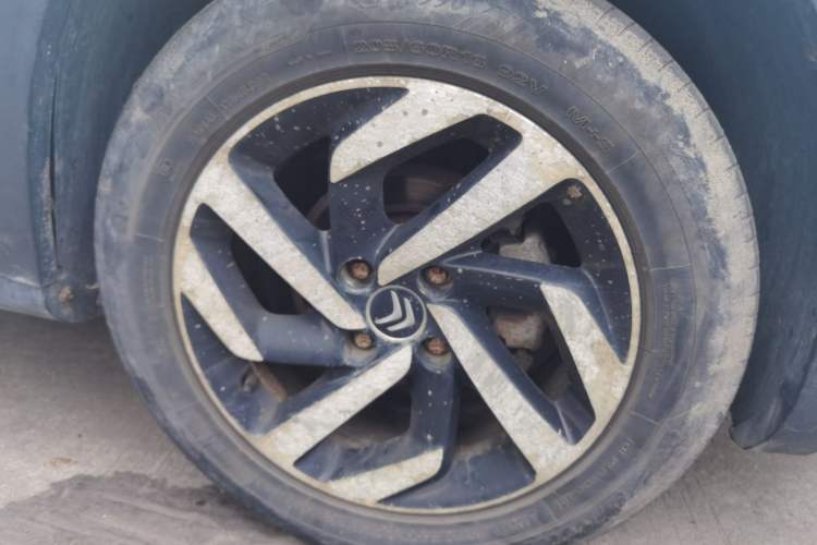 Used Citroen C3-XR 2015 1.6THP Automatic Pioneer Model Right Front Wheel Hub