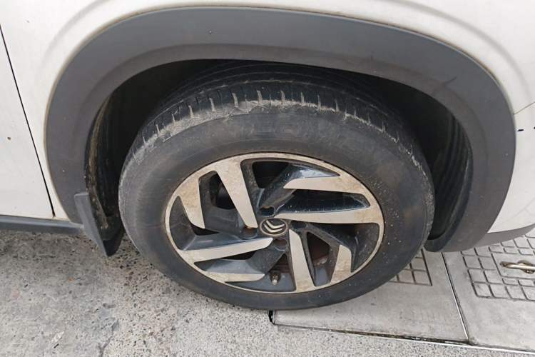 Used Citroen C3-XR 2015 1.6L Manual Pioneer Model Right Front Wheel Hub