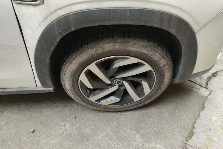 Used Citroen C3-XR 2015 1.6L Automatic Pioneer Model Right Front Wheel Hub