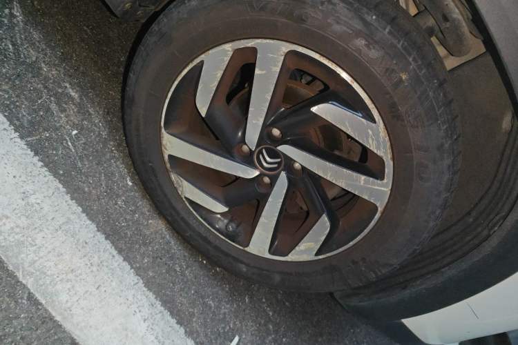 Used Citroen C3-XR 2015 1.6L Automatic Pioneer Model Right Front Wheel Hub