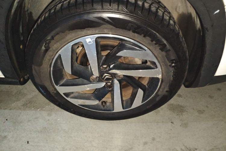 Used Citroen C3-XR 2015 1.6L Automatic Pioneer Model Right Front Wheel Hub