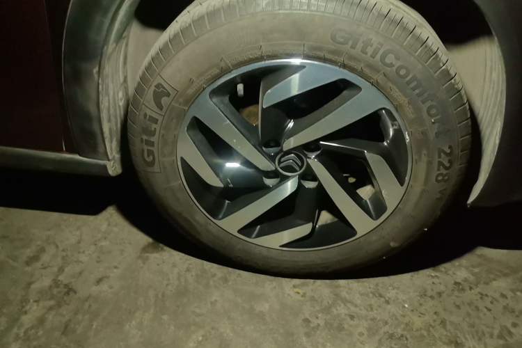 Used Citroen C3-XR 2015 1.6L Automatic Pioneer Model Right Front Wheel Hub