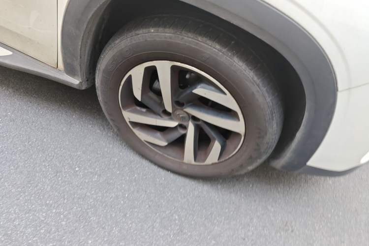 Used Citroen C3-XR 2015 1.6THP Automatic Flagship Model Right Front Wheel Hub