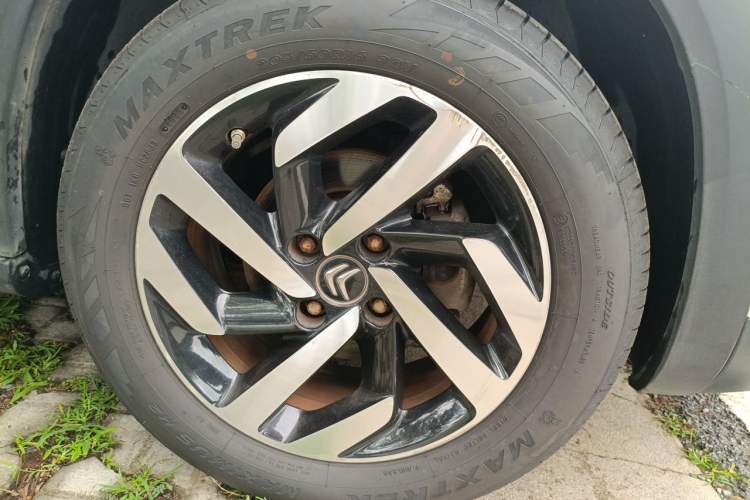 Used Citroen C3-XR 2015 1.6L Automatic Pioneer Model Right Front Wheel Hub