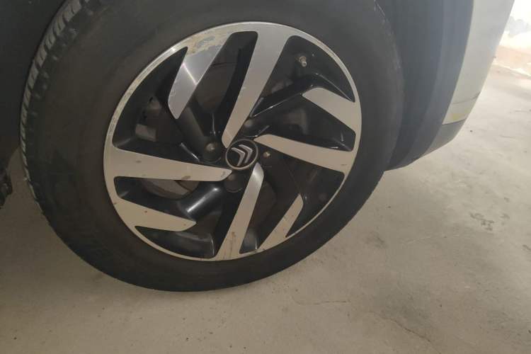 Used Citroen C3-XR 2015 1.6L Manual Pioneer Model Right Front Wheel Hub