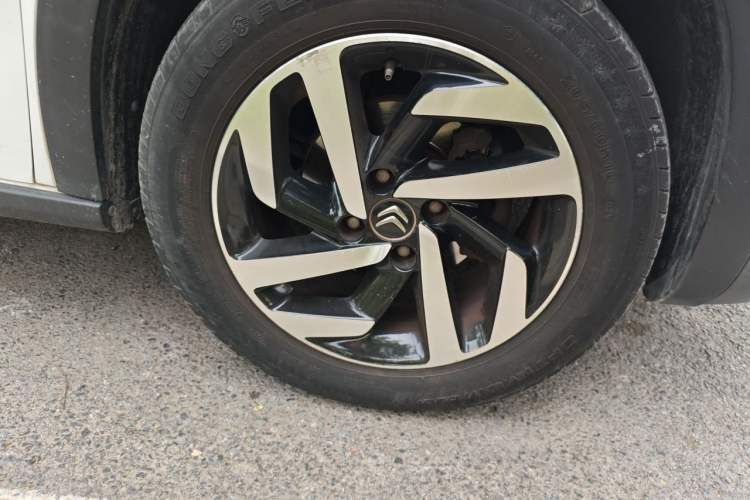 Used Citroen C3-XR 2015 1.6L Automatic Pioneer Model Right Front Wheel Hub