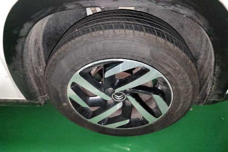 Used Citroen C3-XR 2015 1.6L Automatic Pioneer Model Right Front Wheel Hub