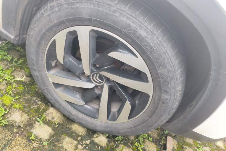 Used Citroen C3-XR 2015 1.6L Automatic Pioneer Model Right Front Wheel Hub
