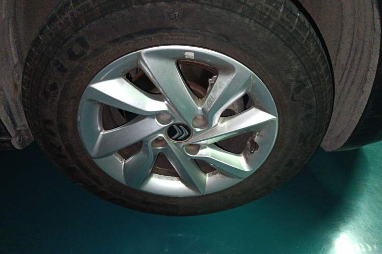 Used Citroen C3-XR 2015 1.6L Automatic Fashion Model Right Front Wheel Hub