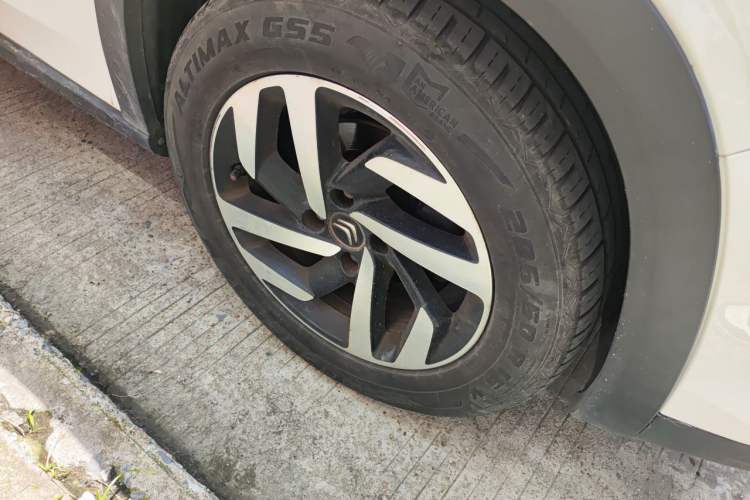 Used Citroen C3-XR 2015 1.6L Automatic Pioneer Model Right Front Wheel Hub