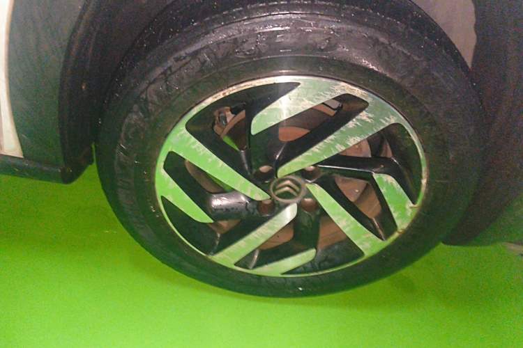 Used Citroen C3-XR 2015 1.6L Automatic Pioneer Model Right Front Wheel Hub