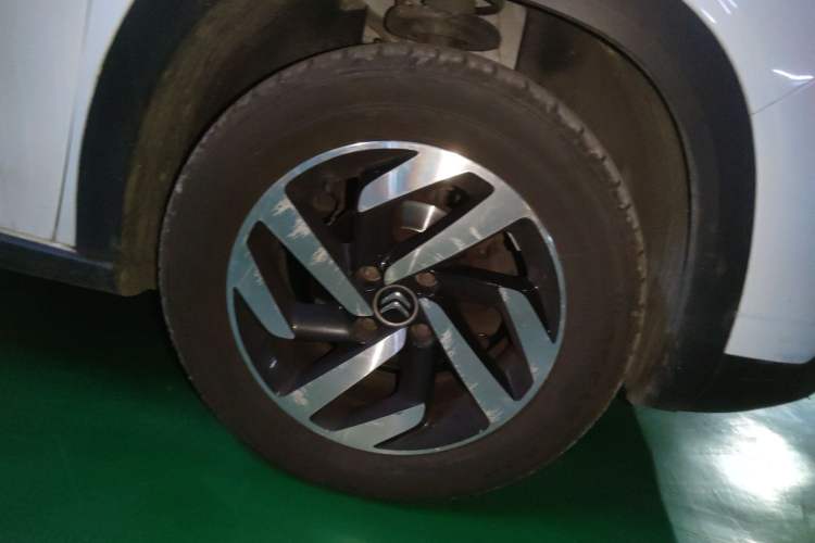 Used Citroen C3-XR 2015 1.6L Automatic Pioneer Model Right Front Wheel Hub