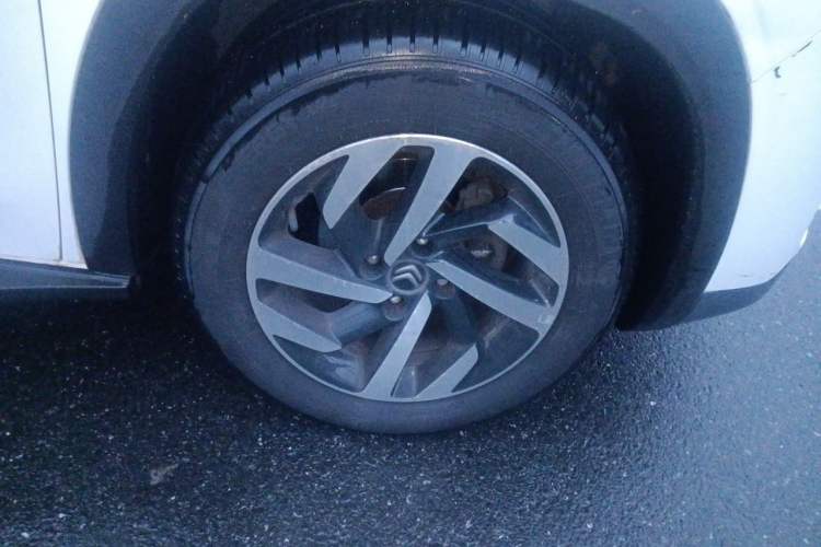 Used Citroen C3-XR 2015 1.6L Automatic Pioneer Model Right Front Wheel Hub
