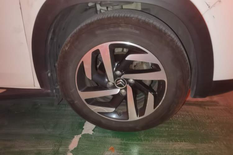 Used Citroen C3-XR 2015 1.6L Automatic Pioneer Model Right Front Wheel Hub