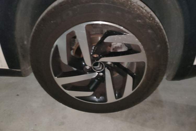 Used Citroen C3-XR 2015 1.6L Automatic Fashion Model Right Front Wheel Hub
