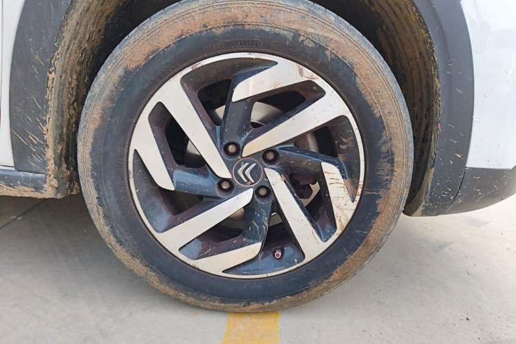 Used Citroen C3-XR 2015 1.6L Automatic Smart Version Right Front Wheel Hub